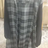 پالتو|لباس|اقبالیه, |دیوار
