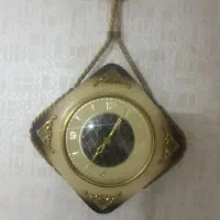 ساعت دیواری قدیمی