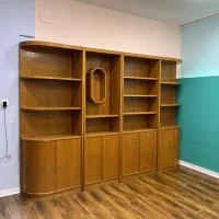 کتابخانه چوبی و سه تکه شیک و جا دار