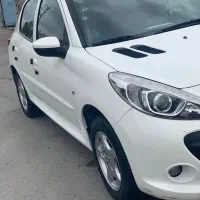 پژو۲۰۷پانا۴۰۲