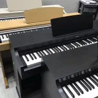 پیانو بدون واسطه و مستقیم از پخش‌کننده