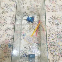 آکواریم بزرگ وتمیزهمراه با۲ددپمپ آب و۲عددتورماهی