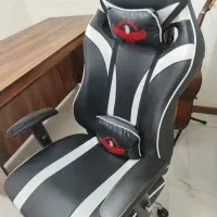 صندلی و میز گیمنت در حد نو و صندلی نو