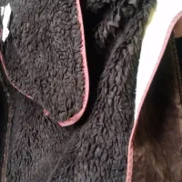 پالتو|لباس|مشهد, کشف|دیوار