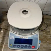 ترازوی آزمایشگاهی و طلا فروشی سه صفر ad ژاپن اصلی
