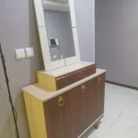 آیینه و کنسول