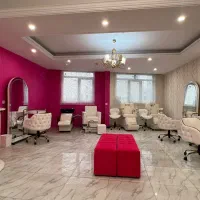 به تعدادی ناخنکار ماهر و باسابقه نیازمندیم