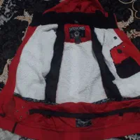 کاپشن خارجی|لباس|قم, ولیعصر|دیوار