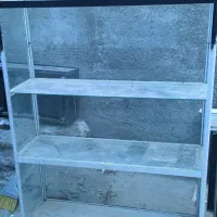 کابینت و قفسه شیشه ای