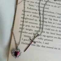 گردنبند کاپلی خنجر و قلب