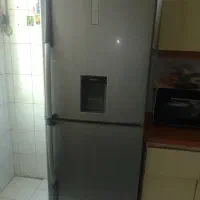 یخچال نیازمند تعمیر