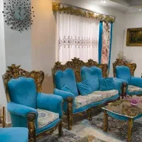 فروش یک دست مبل سلطنتی به همراه میز ناهار خوری
