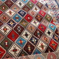 گلیم فرش 9متری میز تلوزیون شیشه ای درحدنو