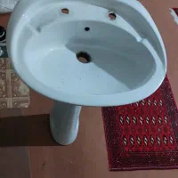 روشویی تمیز قدیمی