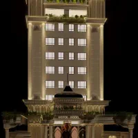 همکار خانم و آقا در مشاور املاک