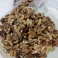 مغز گردو و گردو چوبی
