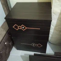 چند عدد تخت و میز کار|تخت و سرویس خواب|پرند, فاز ۶|دیوار