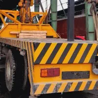 کف جرثقیل تک و ۱۰ تن
