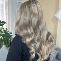 رنگ و لایت حرفه ای با تکنیک روز اروپا و قیمت مناسب|خدمات آرایشگری و زیبایی|هشتگرد, شهرک ولیعصر (مصلی)|دیوار