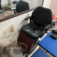 صندلی کار ارایشگاه|آرایشگاه و سالنهای زیبایی|بندر گز, |دیوار