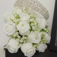 دسته گل عروس و تاج اجاره