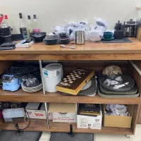 میز کانتر و ظرف و ظروف