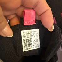 کتونی آدیداس اندونزی ولی از آمریکا سوقات اومده|کیف، کفش، کمربند|قزوین, |دیوار