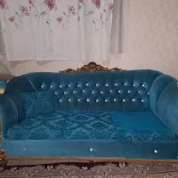 مقداری وسایل به فروش می‌رسد یه جای