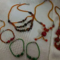 دستبند و گردنبند سنگی
