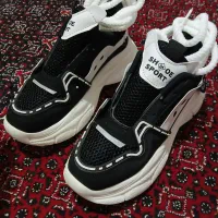 کتونی سایز ۴۰ نو نو