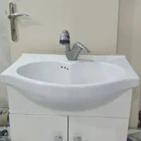 روشویی بهمراه کابینت و آینه