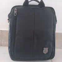 کیف لب تاپ و دانشجویی