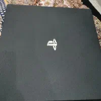 ps4pro کاملا  سالم در حد نو تخفیف پای معامله