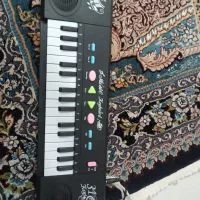 پیانو|پیانو، کیبورد، آکاردئون|قم, نیروگاه|دیوار