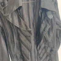 تعداد زیادی لباس