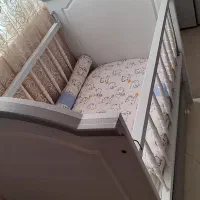 تخت نوزاد|تخت و صندلی بچه|لاهیجان, انقلاب|دیوار