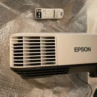 ویدئو پروژکتور اپسون فول HD زیر قیمت بازار|تلویزیون و پروژکتور|اصفهان, سپاهان‌شهر|دیوار