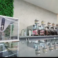 فروشنده در هایپر