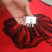 موبایل ردمی وکاور x7pro و شارژر آیفون