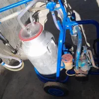 دستگاه شیردوش