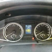 ماشین  پرشیا مدل 1402فول میباشد