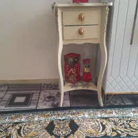 میز تلفن معارضه با فرش اشپزخانه