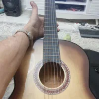 گیتار در حد نو|گیتار، بیس، امپلیفایر|بروجرد, |دیوار