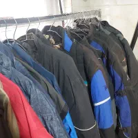 کاپشن کوهنوردی و موتورسواری
