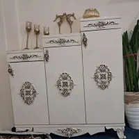 جاکفشی سه طبقه ای