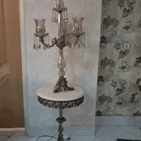 لوستر رومیزی  ب همراه میزش بسیار شیک و تمیز|لوستر و چراغ آویز|قزوین, |دیوار