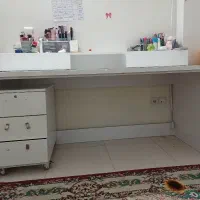میز تحریر سفید