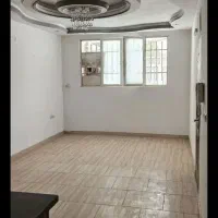 آپارتمان طبقه همکف نورگیر عالی