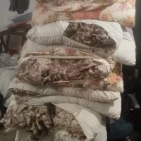 شش عدد تشک پشم هست هر کدام به وزن 10 کیلو