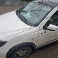 کوئیک آر R سفید مشکی ۱۴۰۰